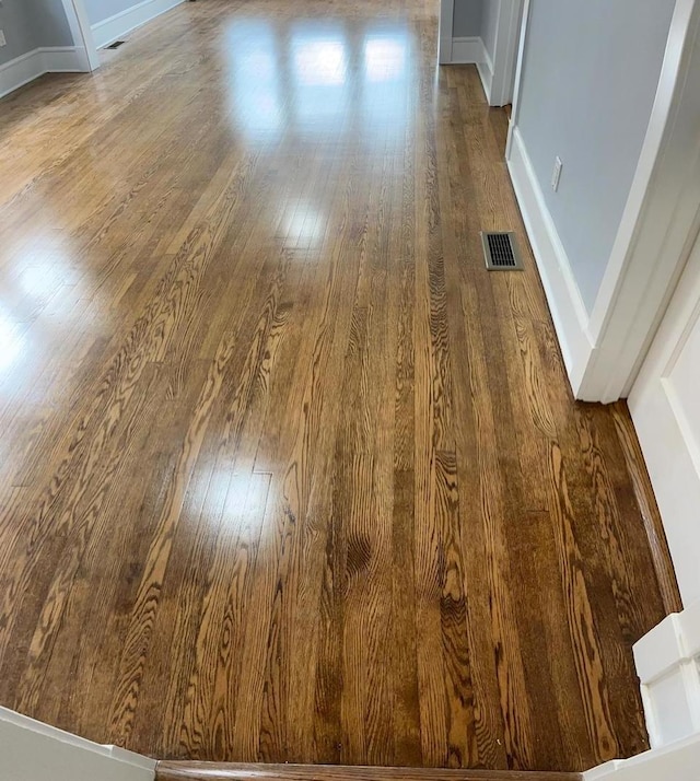 room details featuring hardwood / wood-style floors