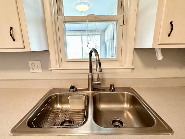 room details with sink