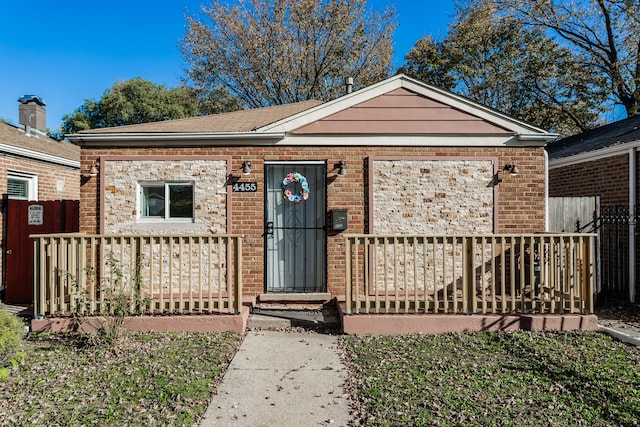 view of front of house featuring a porch