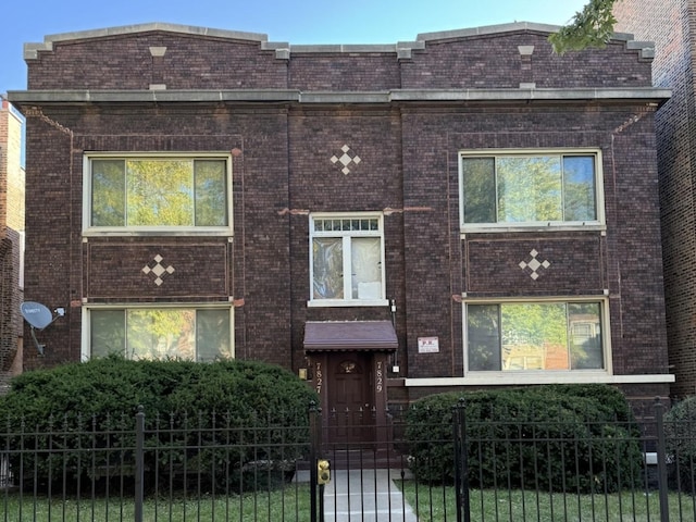 view of front facade