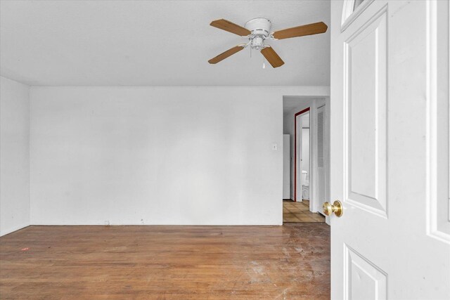 kitchen with ceiling fan, white range with gas cooktop, and sink