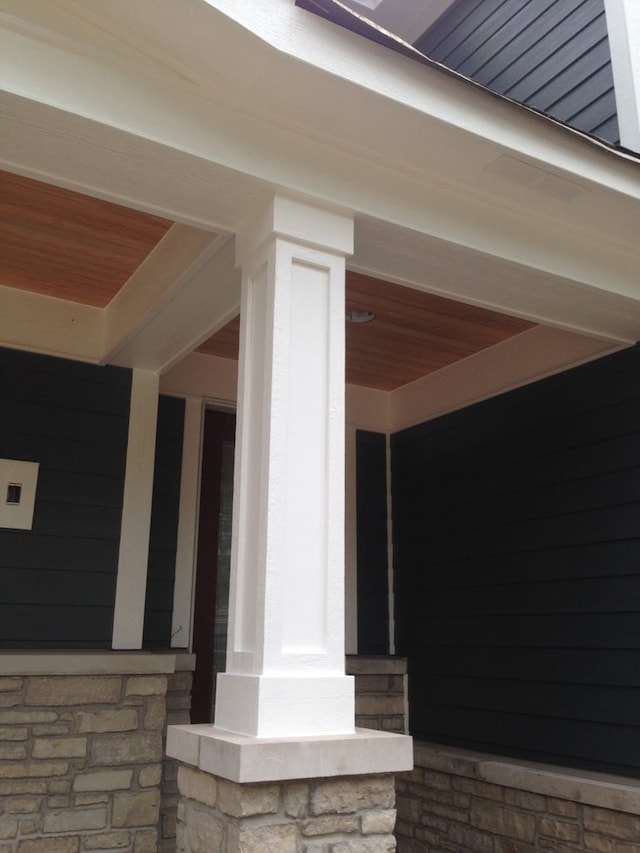 view of patio featuring covered porch