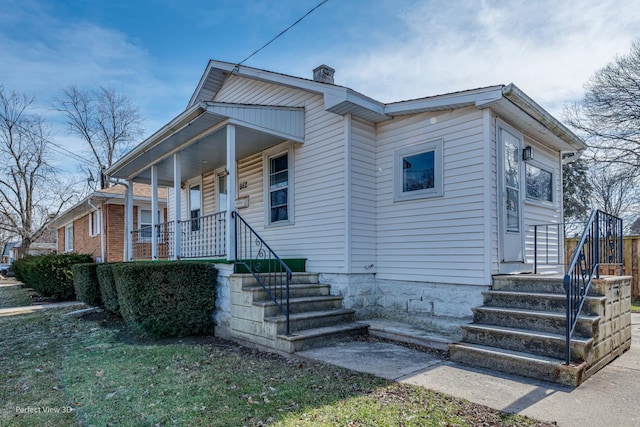 view of front of house featuring covered porch