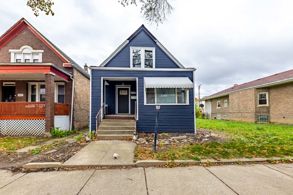 view of front of home