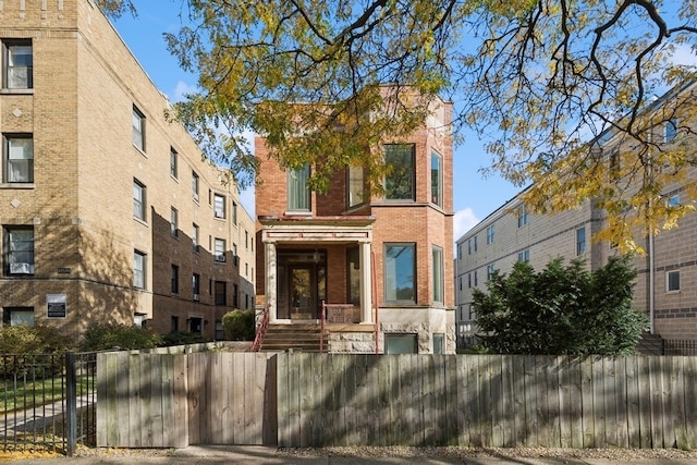 view of front facade