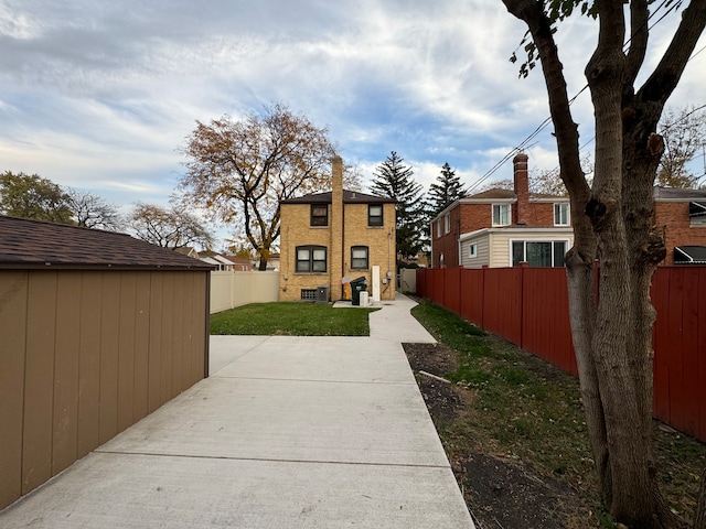 view of yard with a patio