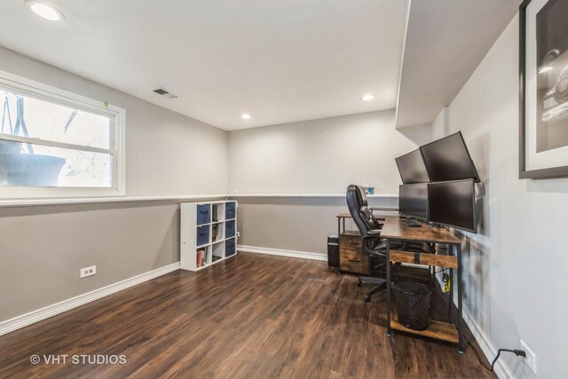 980 Brush Hill Ln, Lake Zurich, IL 60047 - office area featuring wood finished floors, baseboards, and recessed lighting