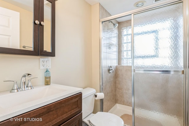 980 Brush Hill Ln, Lake Zurich, IL 60047 - bathroom featuring a stall shower, toilet, and vanity