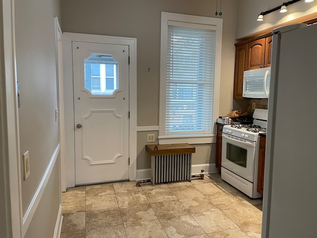 entryway featuring plenty of natural light