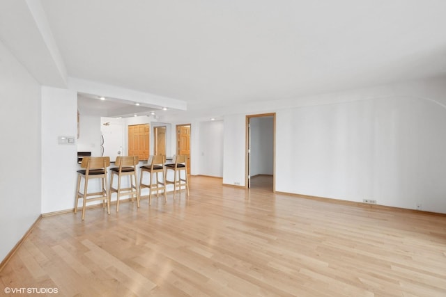 300 N State St Unit 4531, Chicago, IL 60654 - living room with light wood-style flooring and baseboards