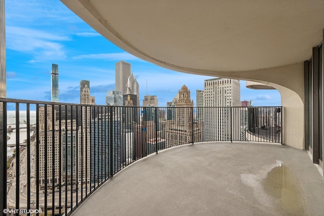 300 N State St Unit 4531, Chicago, IL 60654 - balcony with a view of skyline