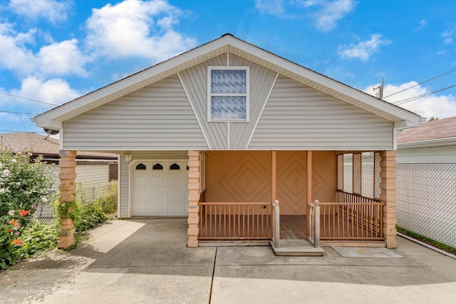 view of front of property featuring a garage