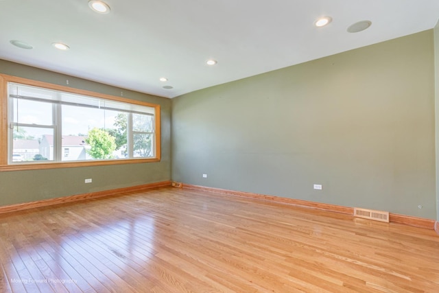 empty room featuring light hardwood / wood-style flooring