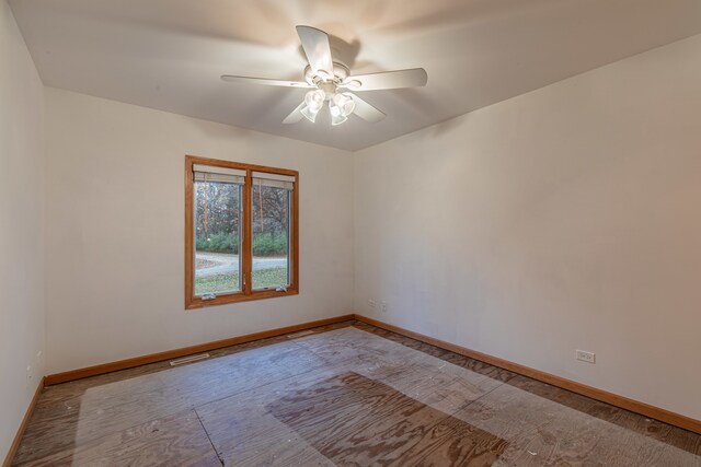 spare room featuring ceiling fan