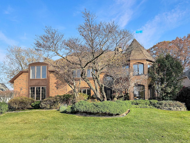 view of front of house with a front yard