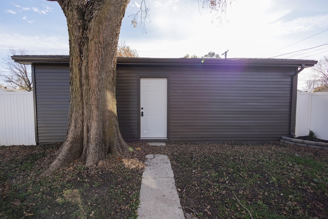 view of outbuilding