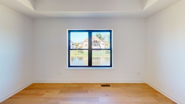 empty room featuring light hardwood / wood-style flooring