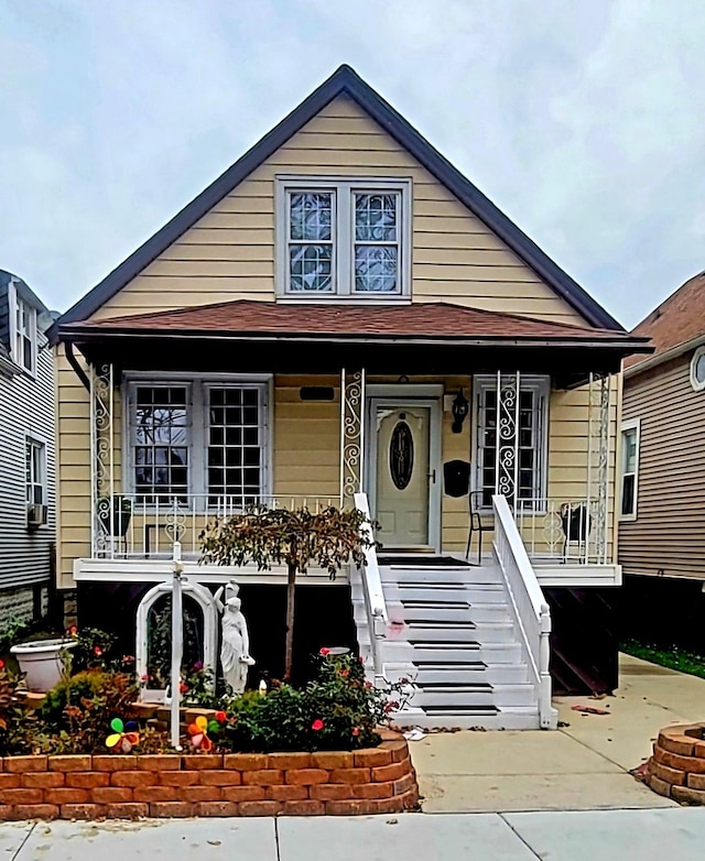 view of front of property featuring a porch