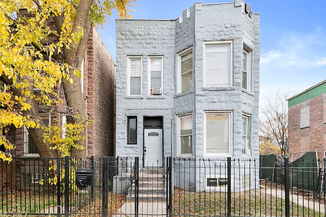 6317 S Eberhart Ave, Chicago, IL 60637 - view of front of house with a fenced front yard and a gate