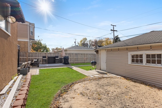 view of yard featuring a patio area