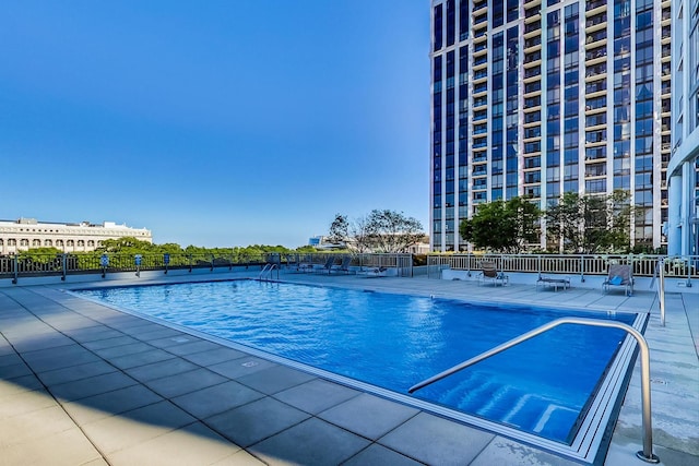 view of swimming pool