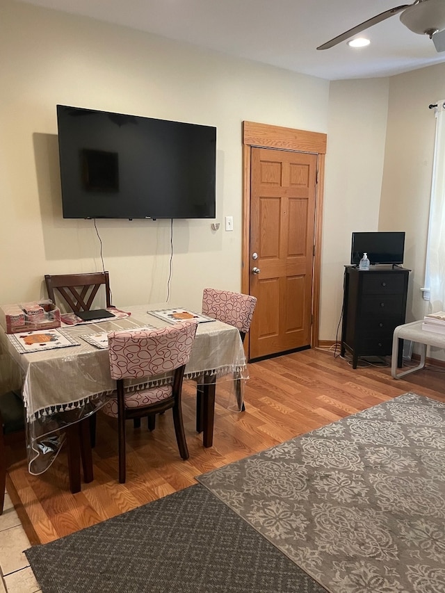 dining room with light hardwood / wood-style flooring