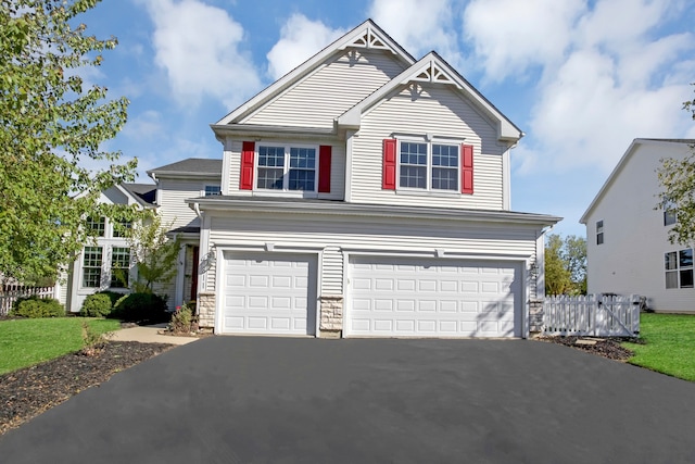 view of front facade featuring a garage