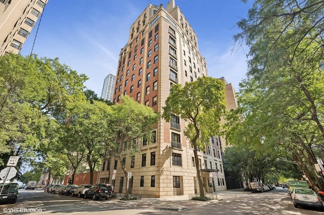 1325 N Astor St Unit 2, Chicago, IL 60610 - photo 1