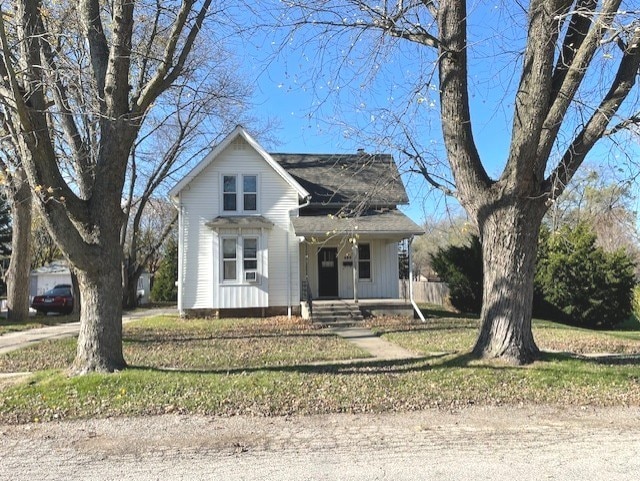 view of front facade with a porch