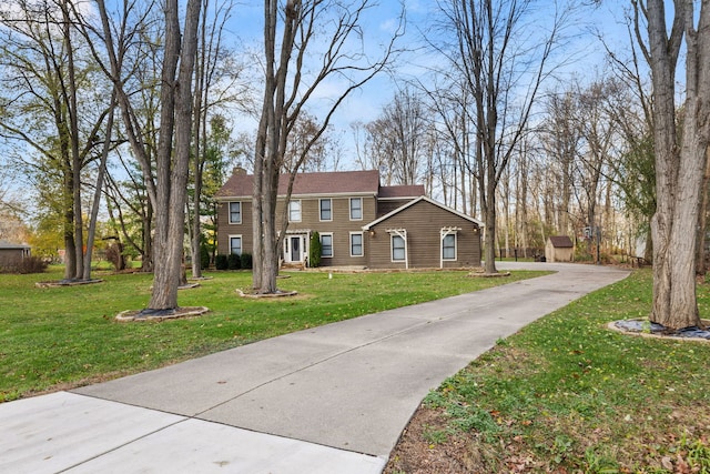 view of front of house with a front lawn