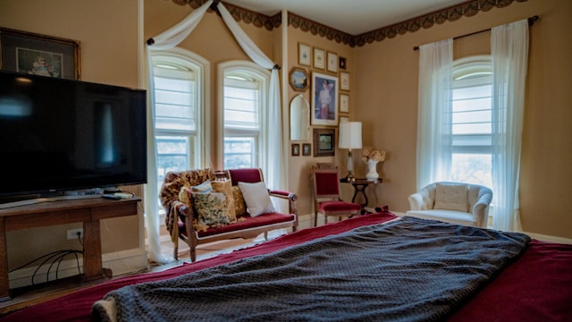 608 E Ash St, Fairbury, IL 61739 - bedroom with baseboards