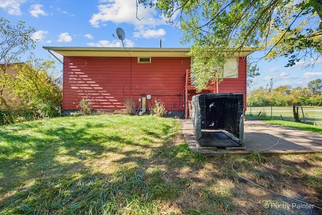 exterior space featuring a yard