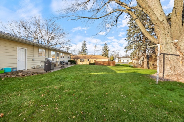 view of yard with a patio area