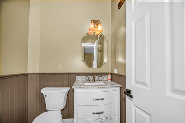 17828 S Mitchell Ln, Lockport, IL 60441 - half bath with a wainscoted wall, toilet, and vanity
