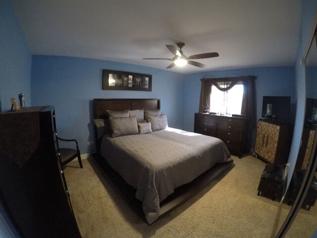 bedroom with carpet flooring and ceiling fan