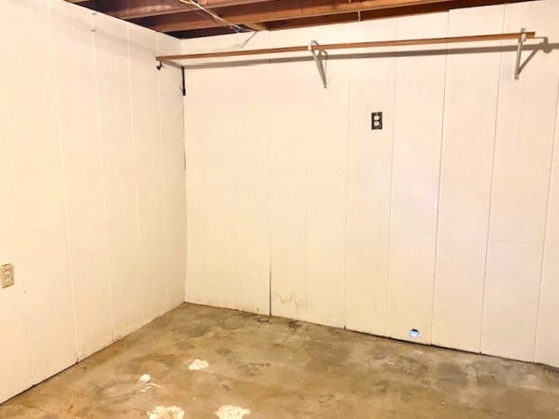501 Grobe Rd, Sterling, IL 61081 - view of basement