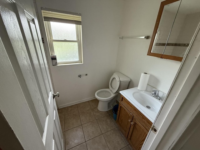 1402 Berkeley Ave, Chicago Heights, IL 60411 - bathroom featuring vanity and tile patterned flooring