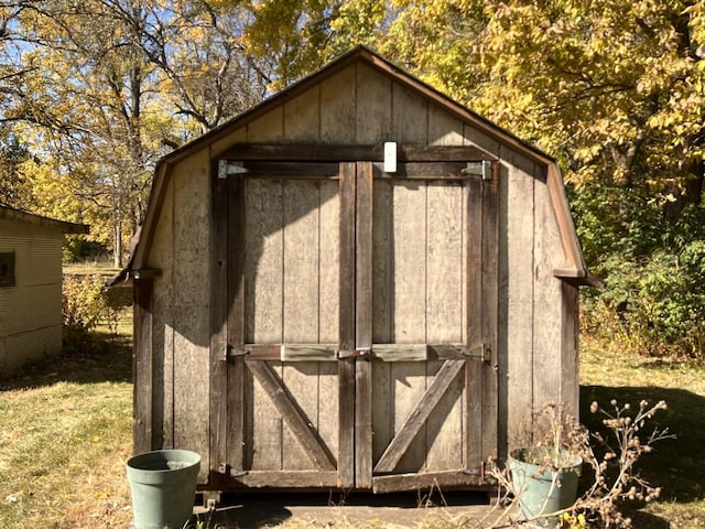 view of outdoor structure