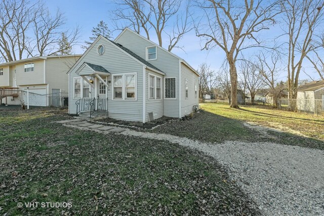 view of front of property