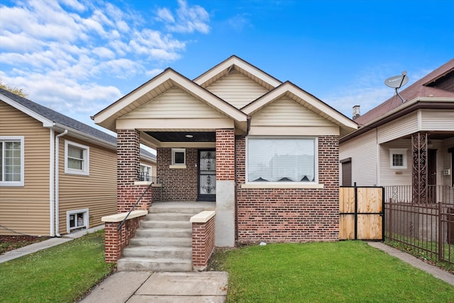 view of front facade with a front yard