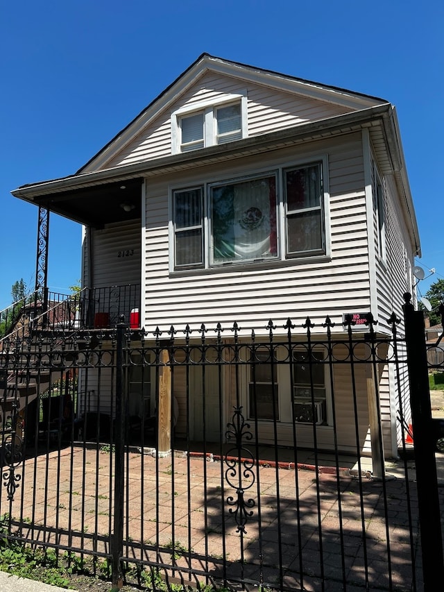 view of front of home