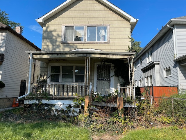 view of front property featuring a porch