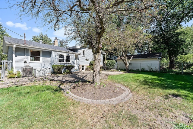 view of yard featuring central AC