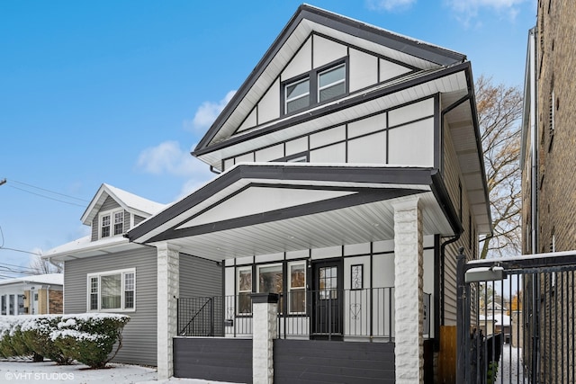 view of front of property featuring a porch