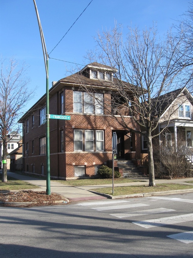 view of front facade