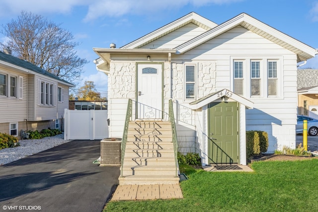 view of front of house