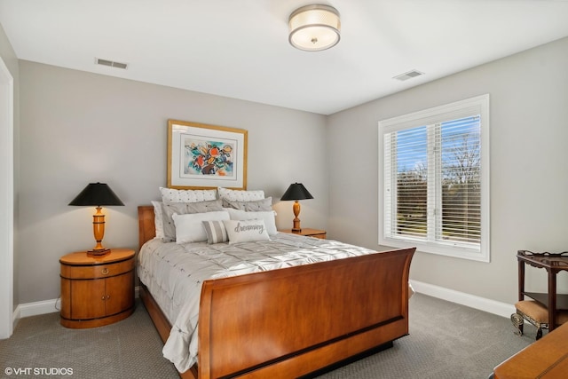 bedroom featuring carpet floors