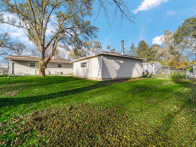 exterior space featuring a yard