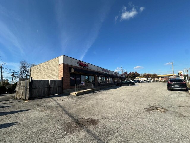 344 N Wolf Rd, Hillside, IL 60162 - photo 9