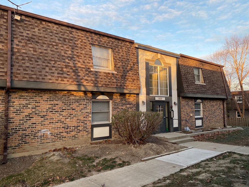 view of front of home